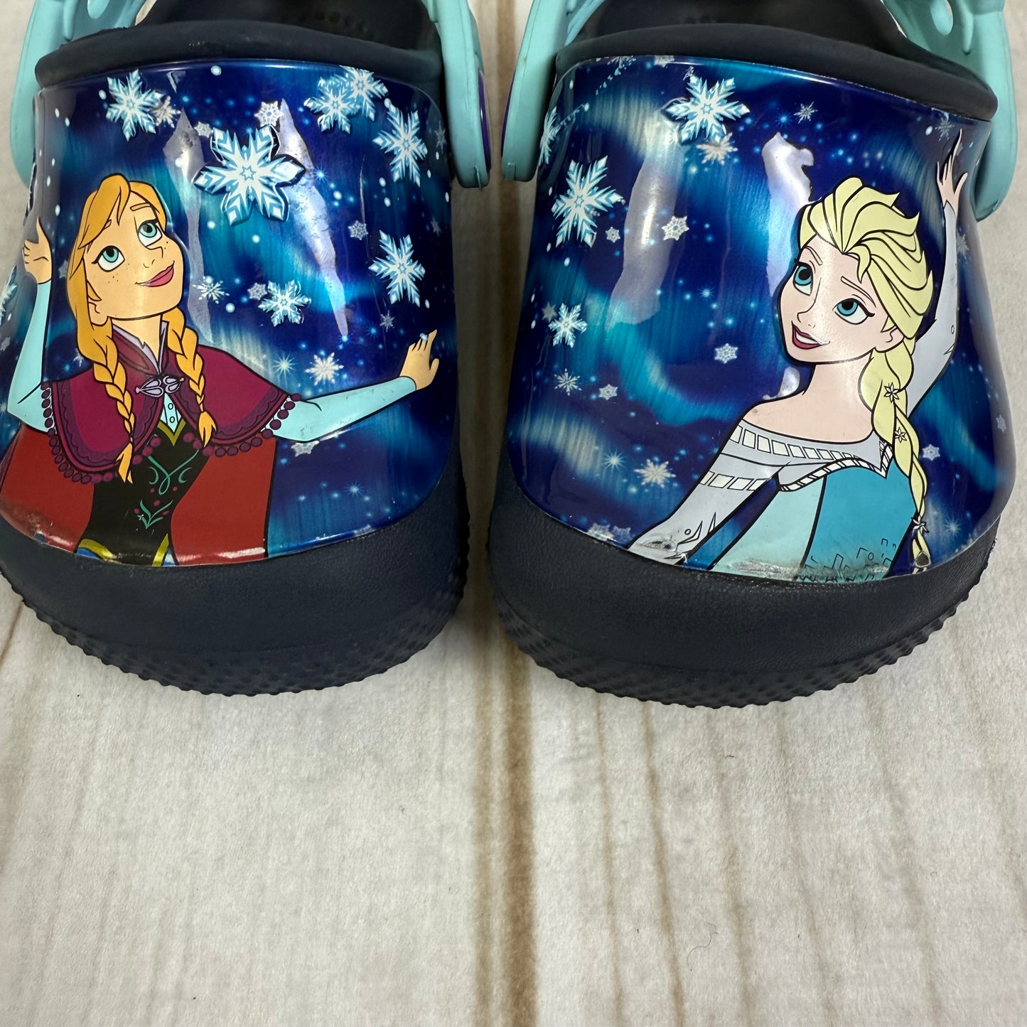 crocs funlab disney frozen clogs 4C