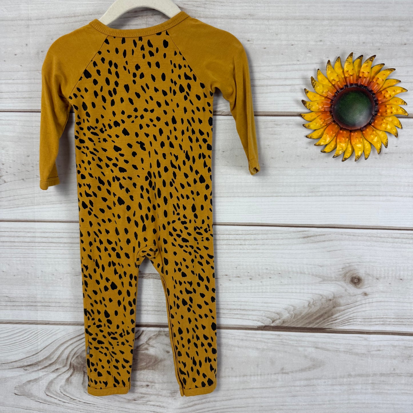 kyte baby marigold cheetah romper 6-12M