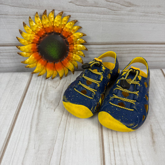 keen rio water shoes 10C