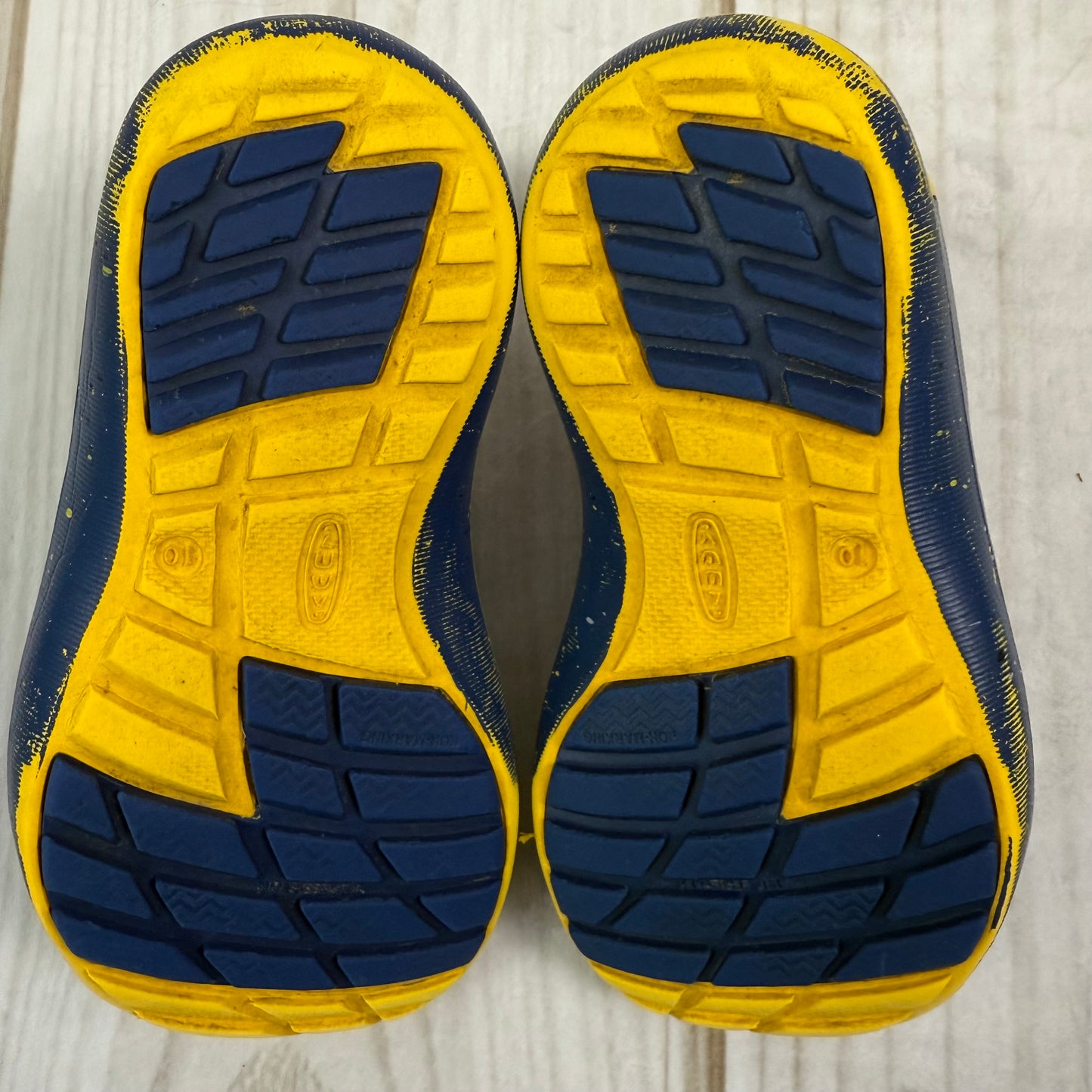 keen rio water shoes 10C
