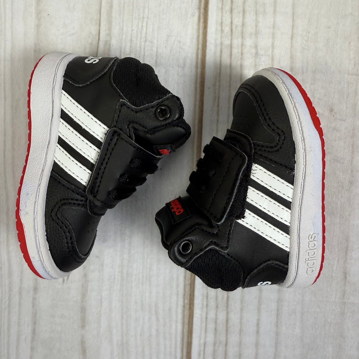 adidas hoops mini 4C