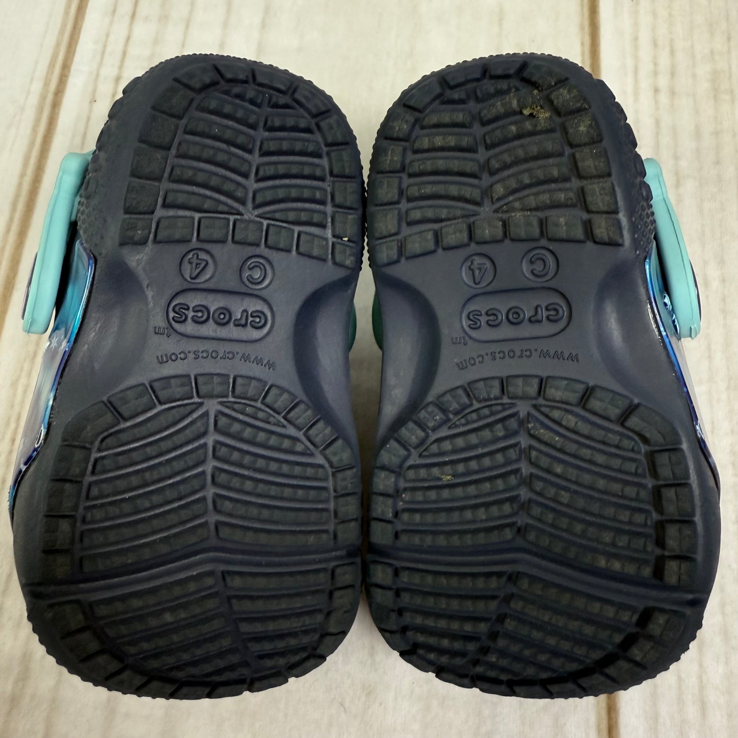 crocs funlab disney frozen clogs 4C