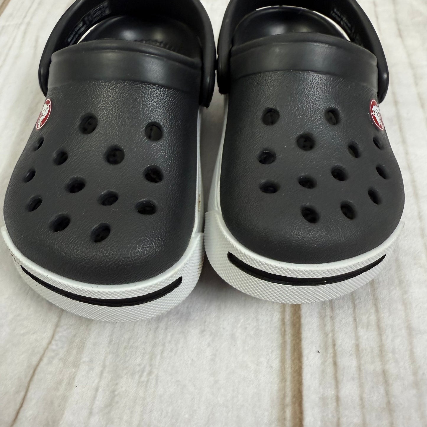 classic crocs 4/5C