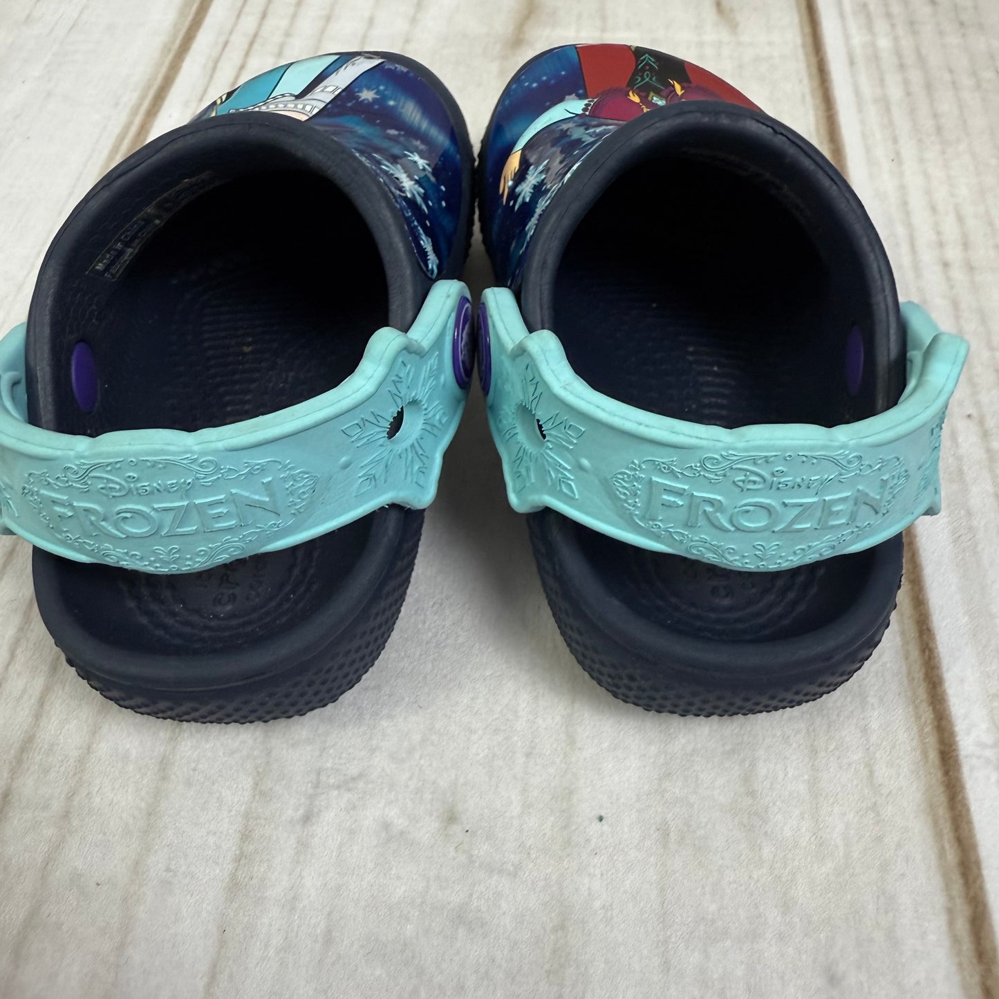 crocs funlab disney frozen clogs 4C