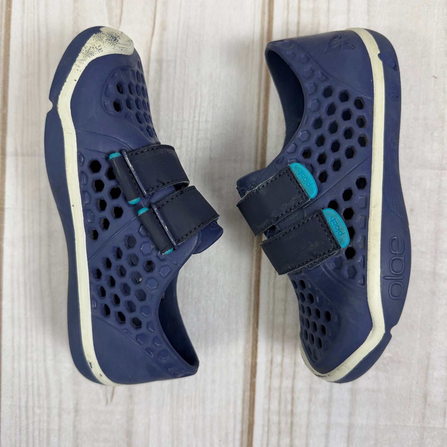 plae mimo water shoes 12C