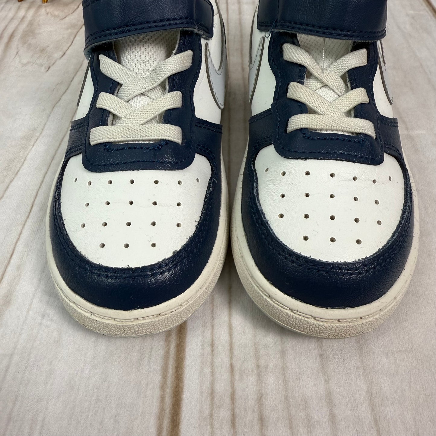 nike court borough low 9C