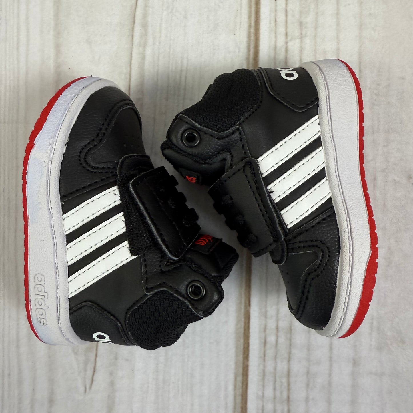 adidas hoops mini 4C