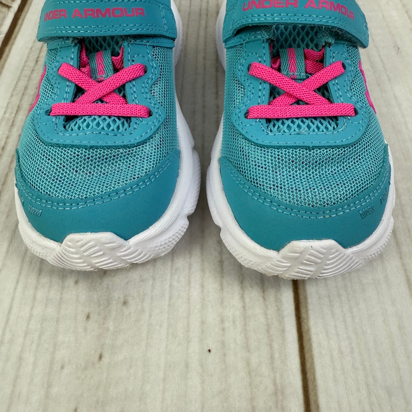 under armour assert 10 tennis shoes 8C
