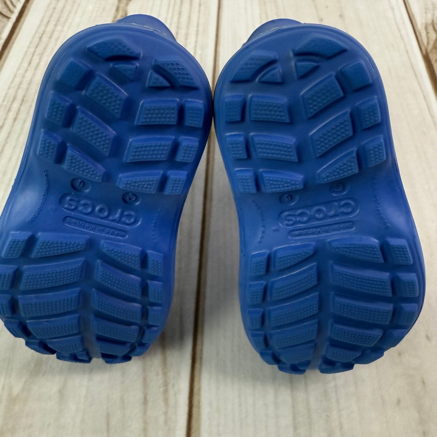 crocs handle it rain boots 6C