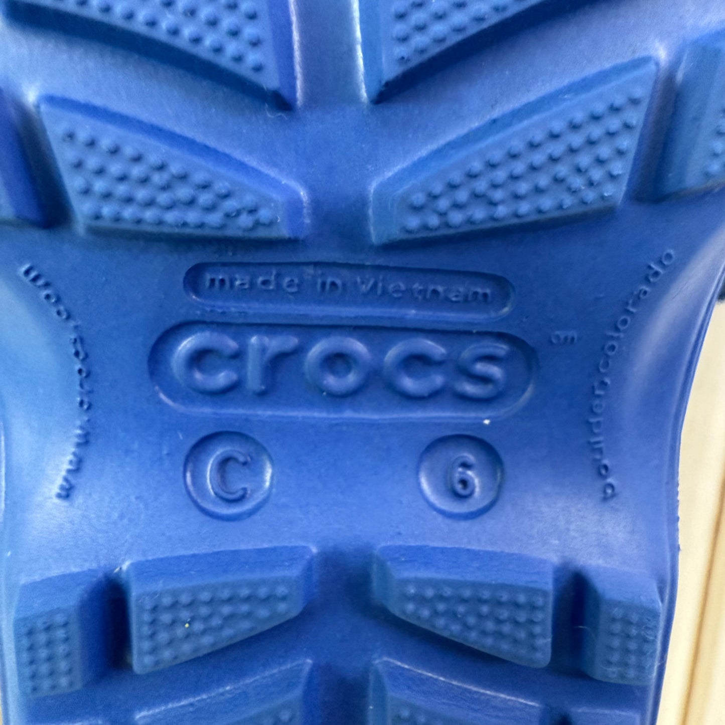 crocs handle it rain boots 6C