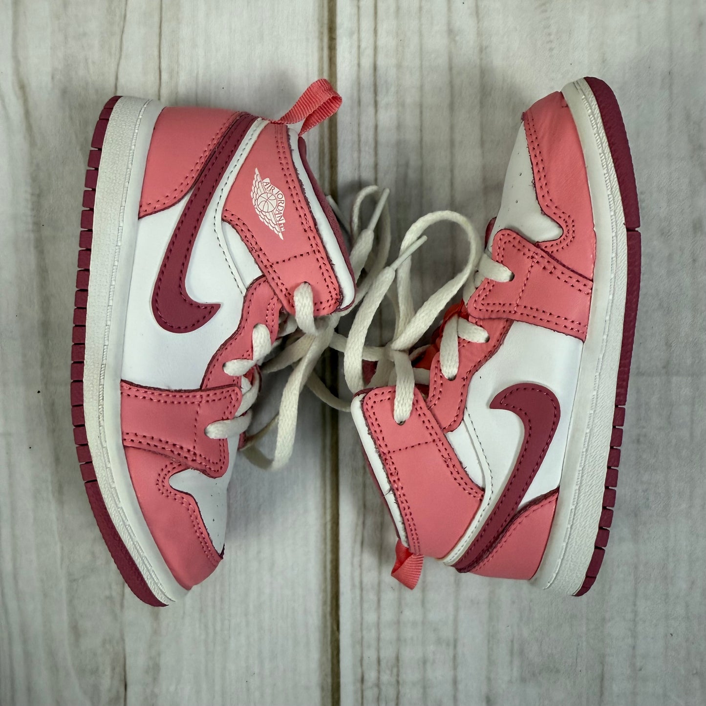 nike air jordan 1 retro mid valentine's day 9C