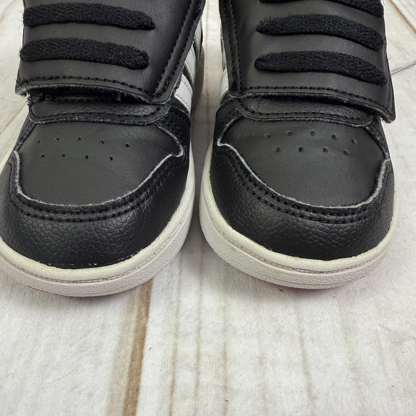 adidas hoops mini 7.5C