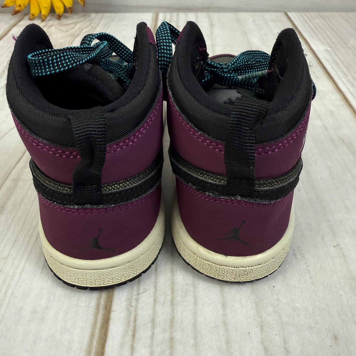 nike air jordan 1 retro high gt mulberry 9C
