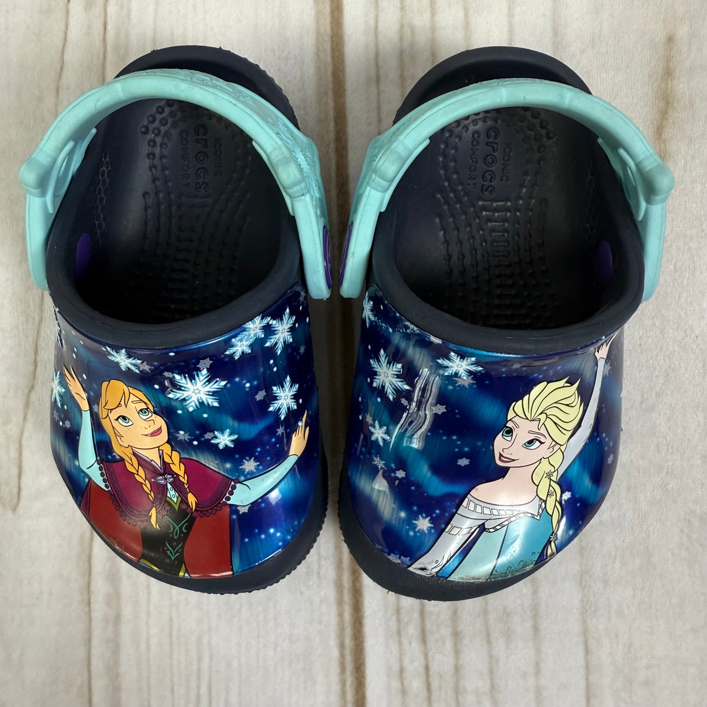 crocs funlab disney frozen clogs 4C
