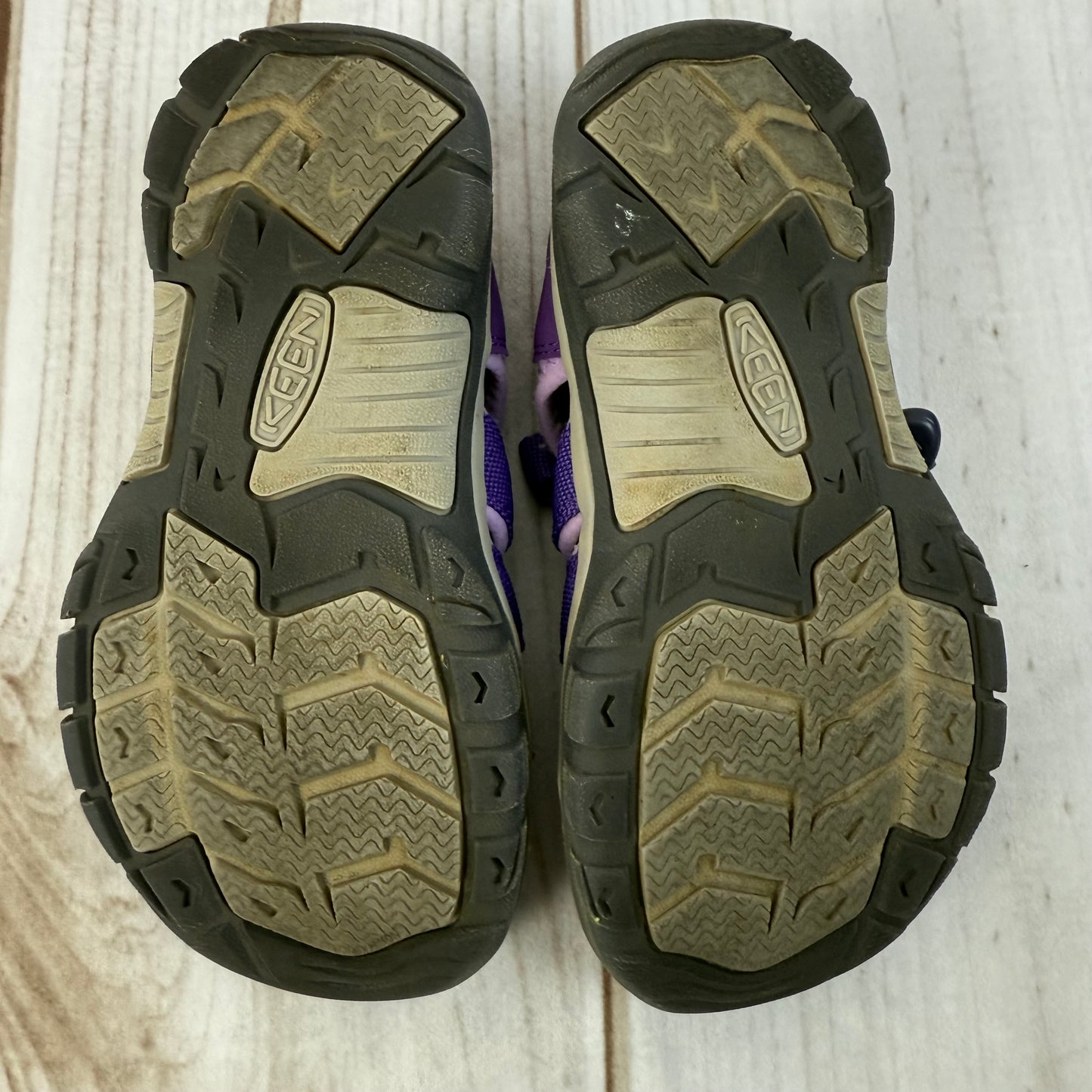 keen newport H2 girls sandals 2Y