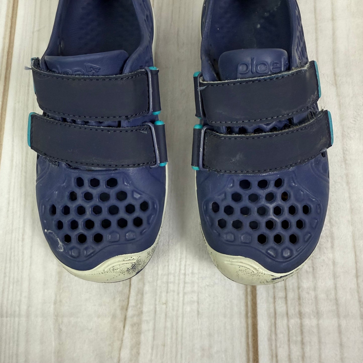 plae mimo water shoes 12C