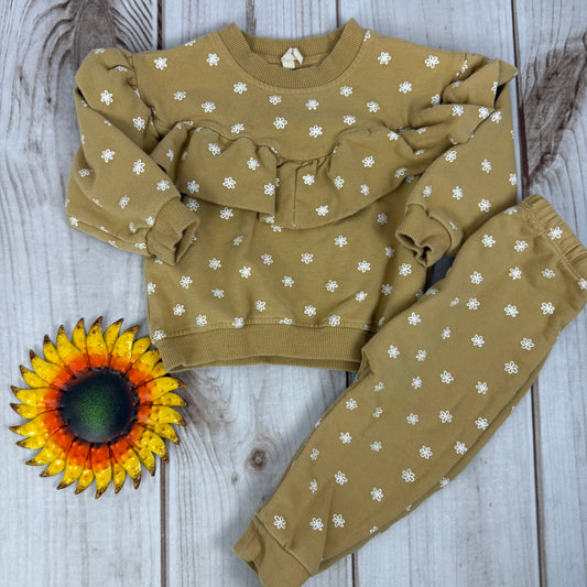 quincy mae ruffle fleece sweatsuit 12-18M