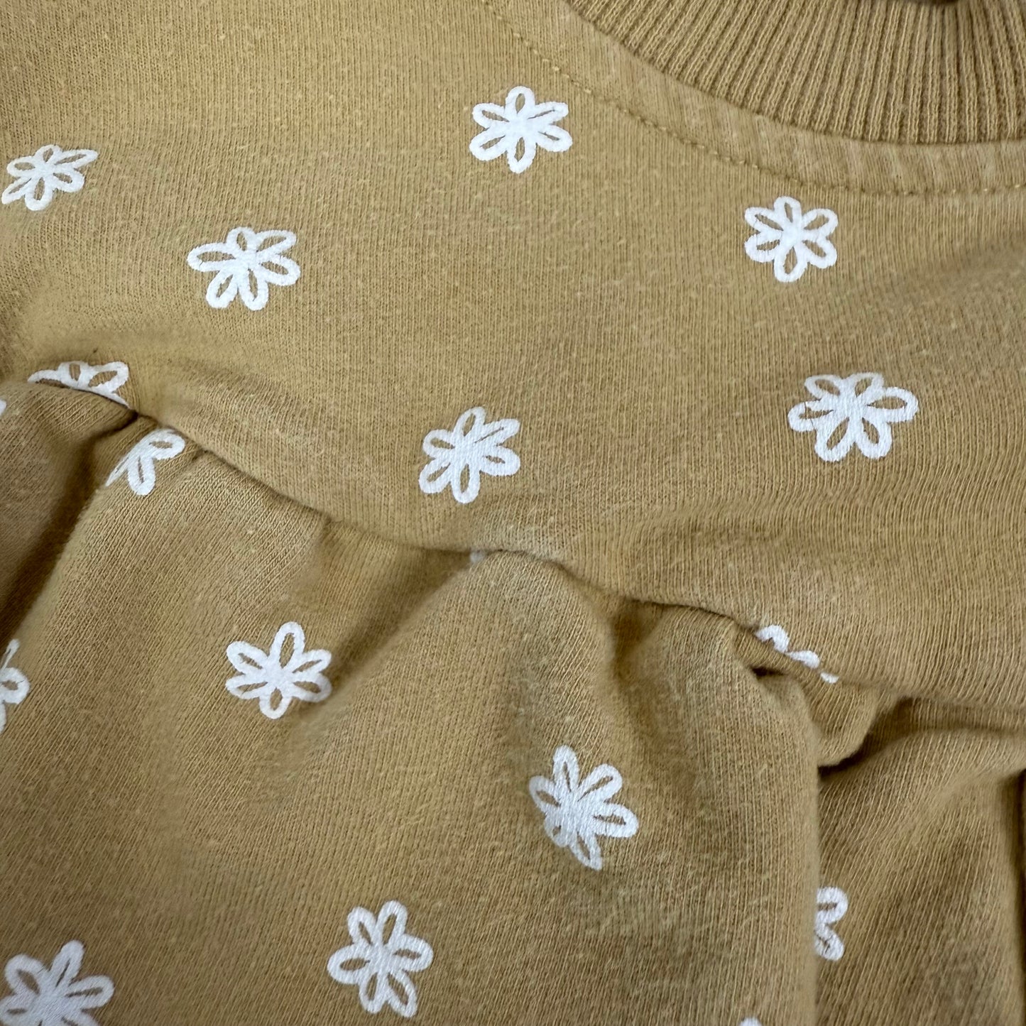 quincy mae ruffle fleece sweatsuit 12-18M
