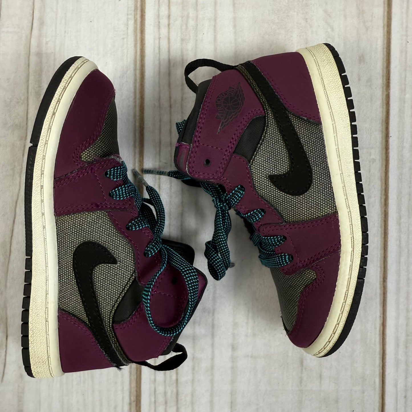 nike air jordan 1 retro high gt mulberry 9C