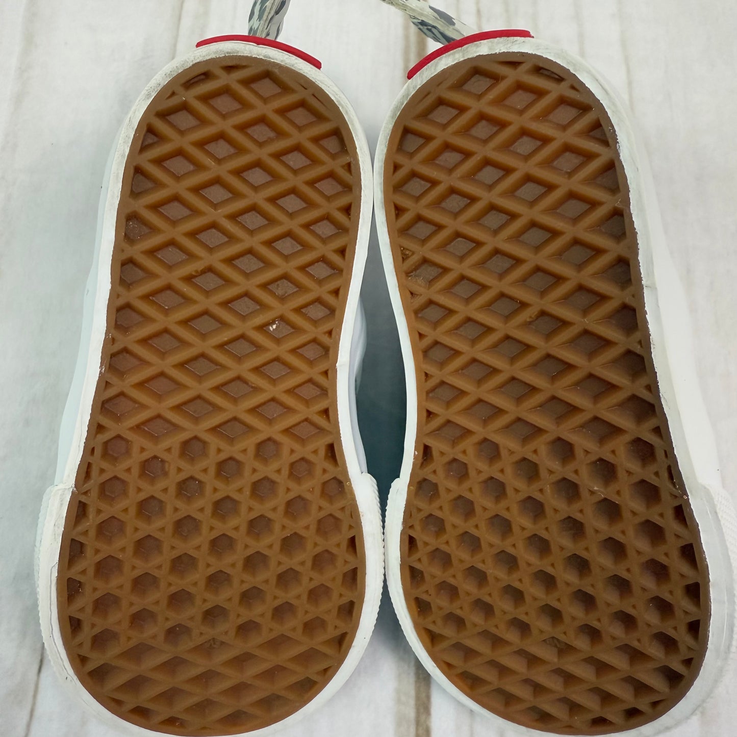 vans slip-on v shark shoes 4C
