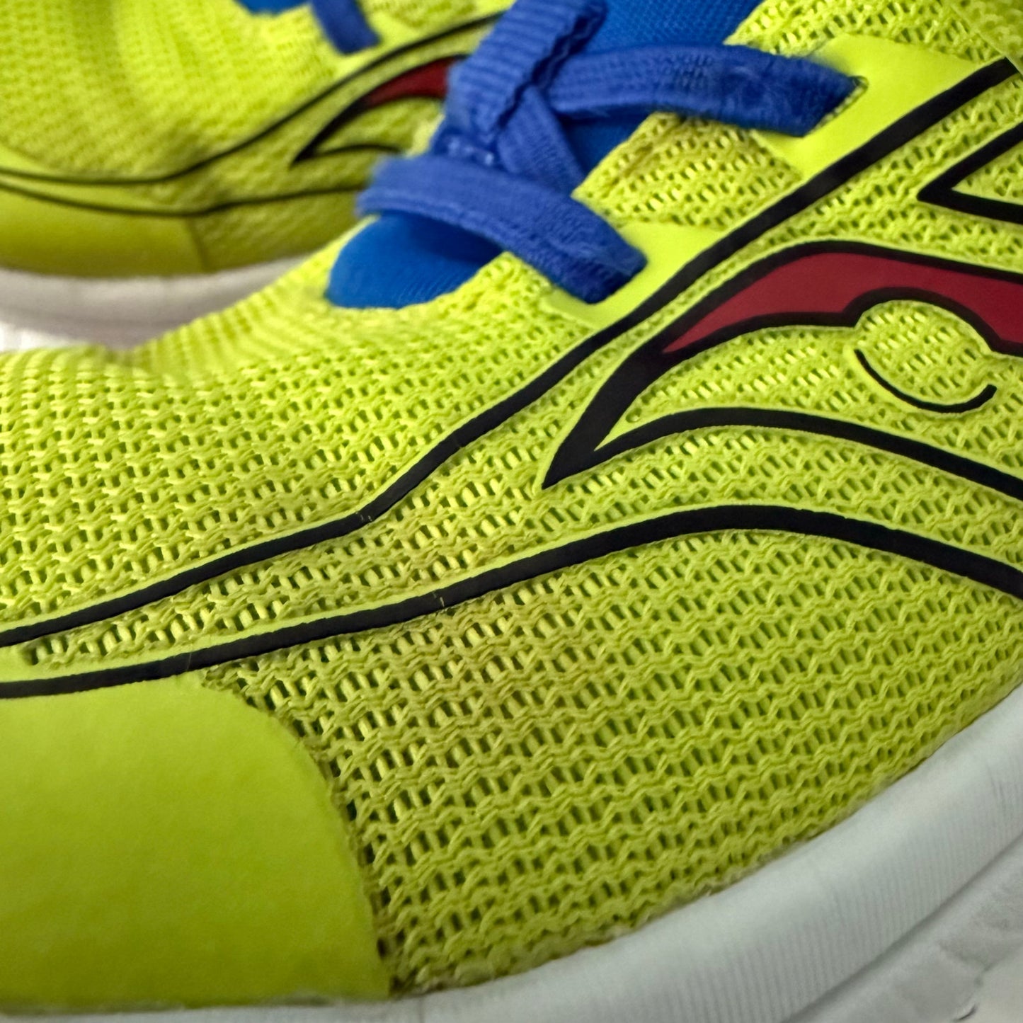 saucony kinvara toddler sneakers 10C