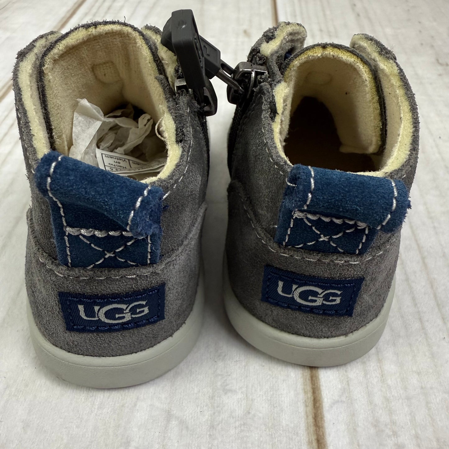 ugg kristjan chukka bootie 7C