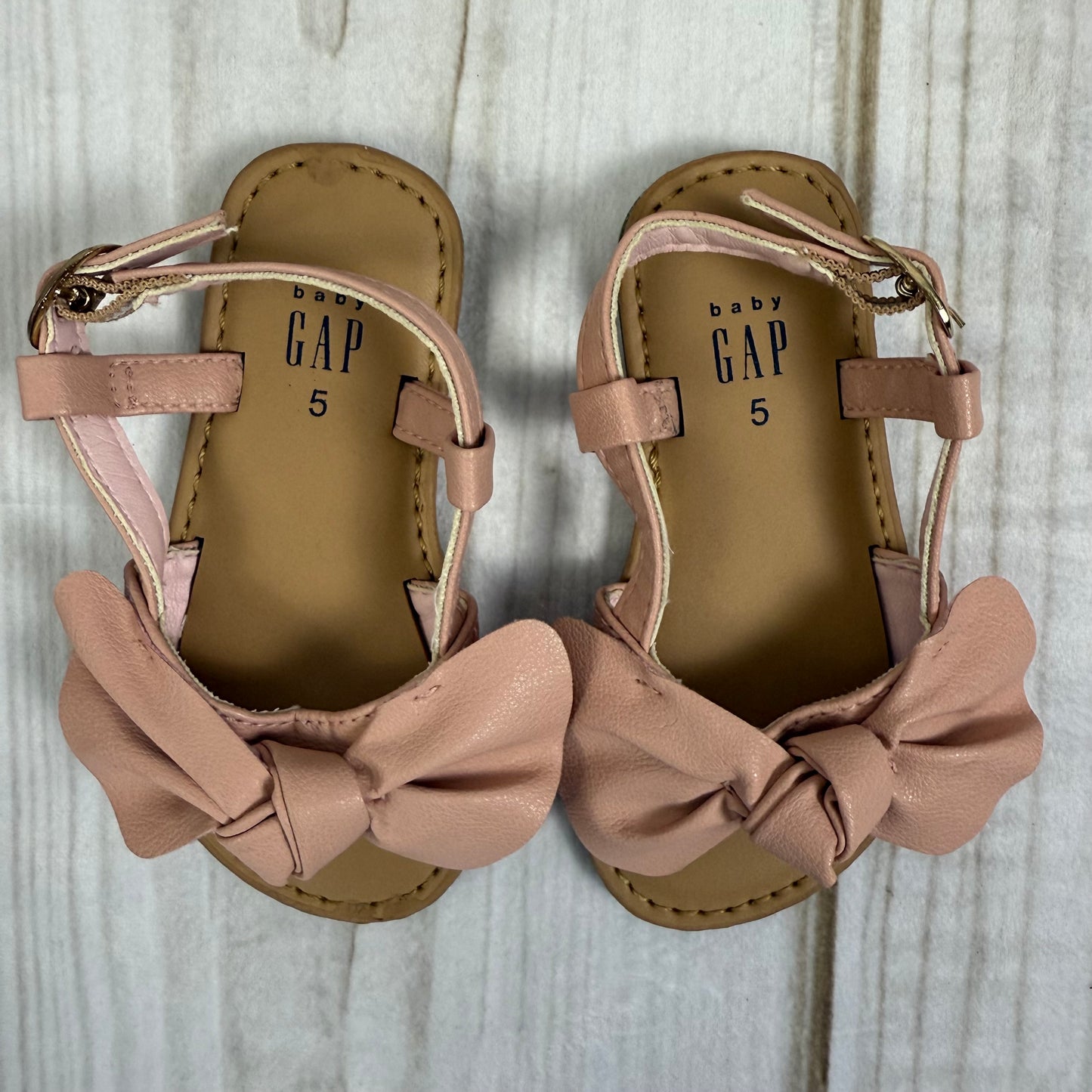 baby gap bow sandals 5C