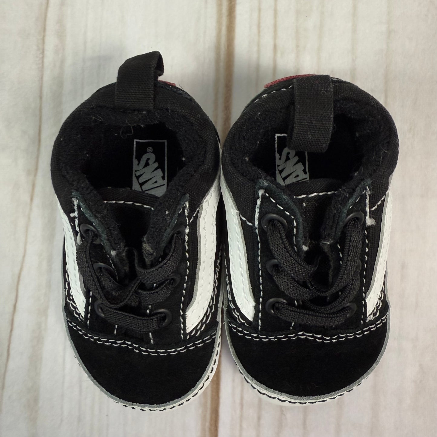 vans infant slip-on crib shoe 3C