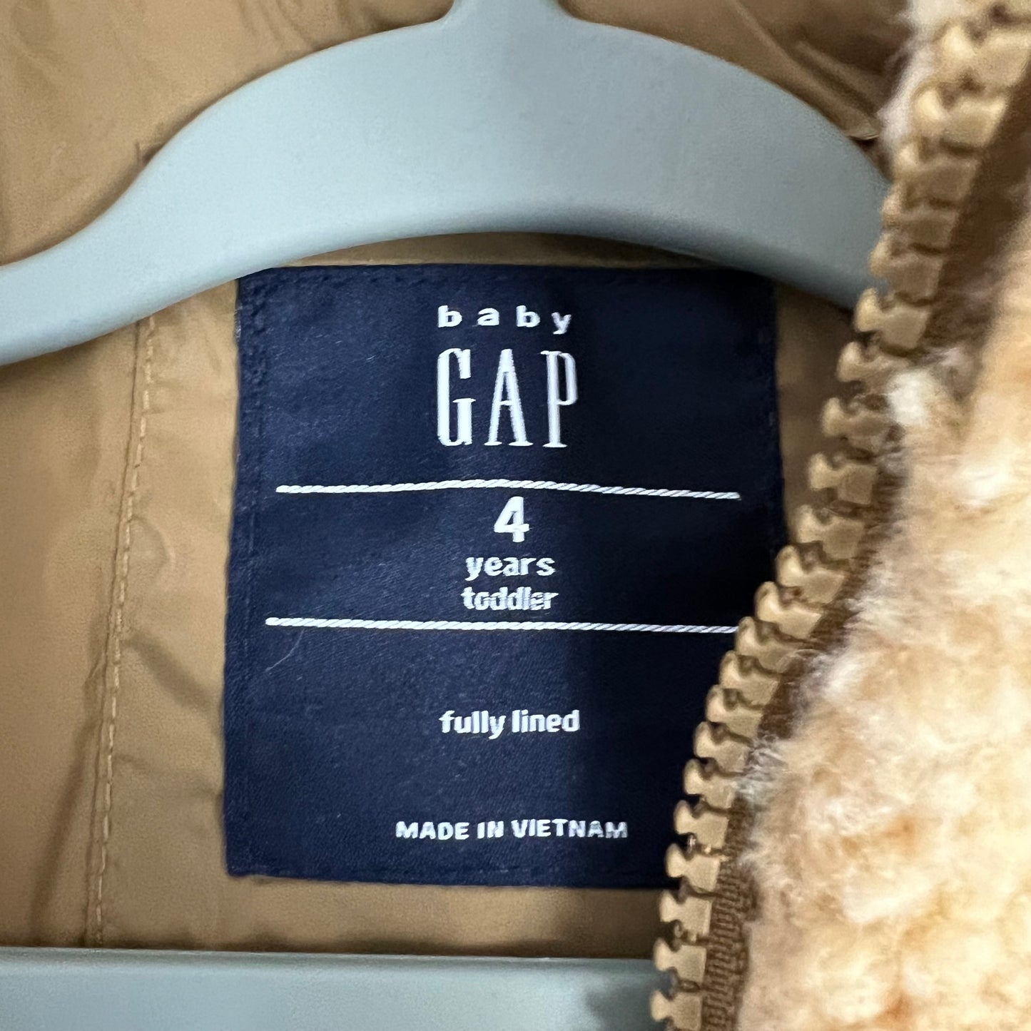 gap kids sherpa vest 4T