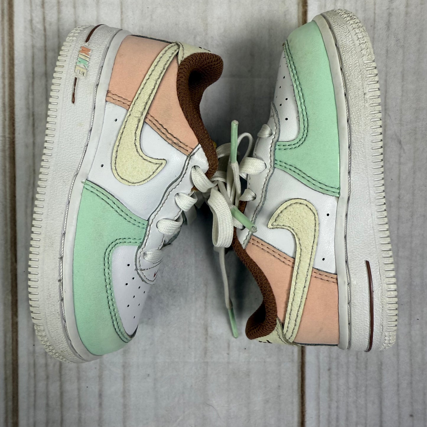 nike air force 1 LV8 7C