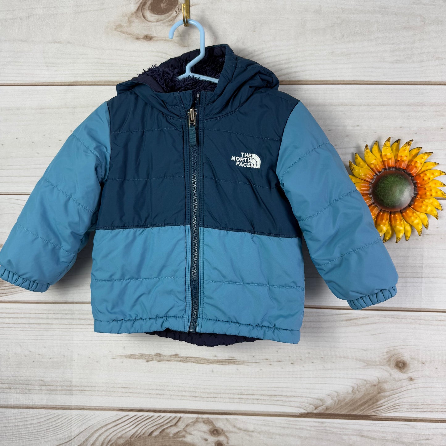 north face mt. chimbo jacket 12-18M