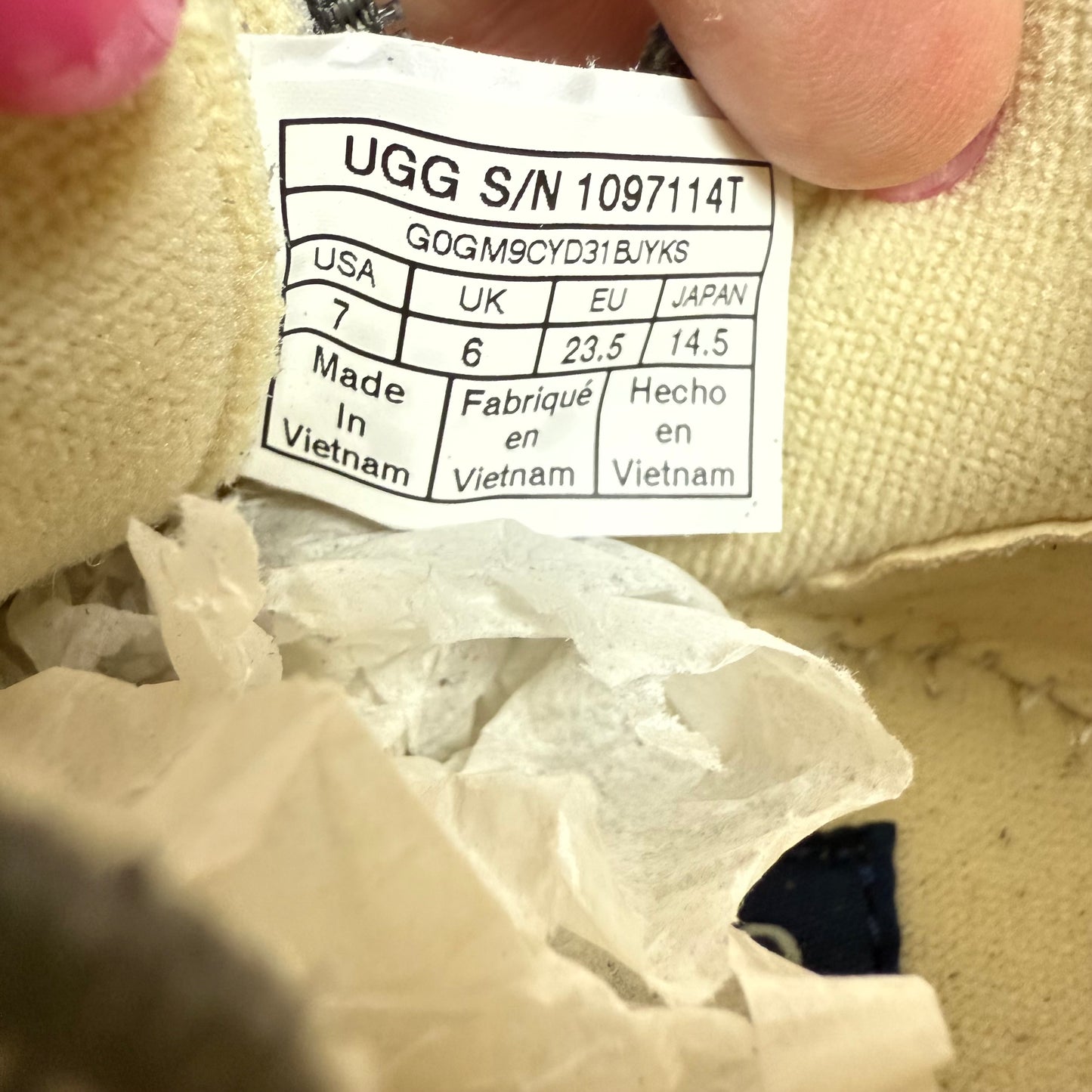 ugg kristjan chukka bootie 7C