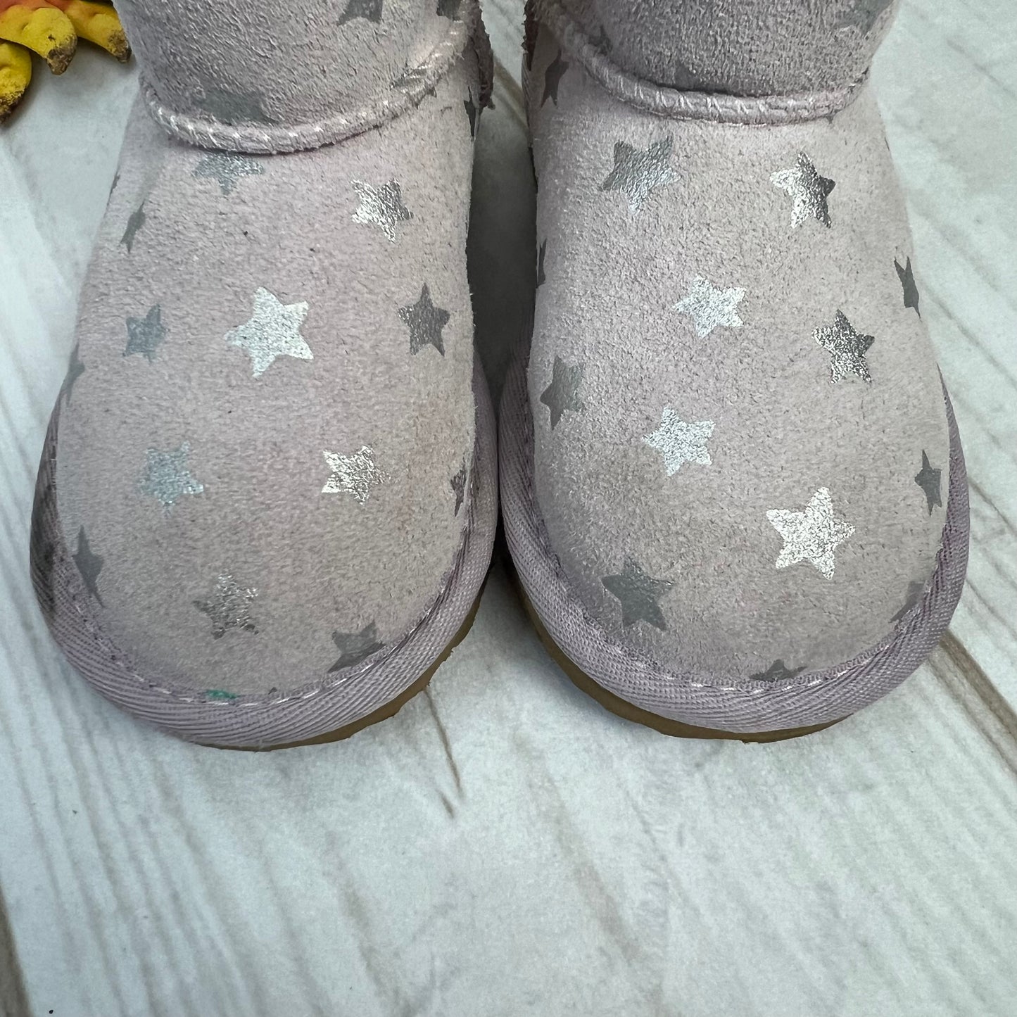 ugg boots lilac stars 8C