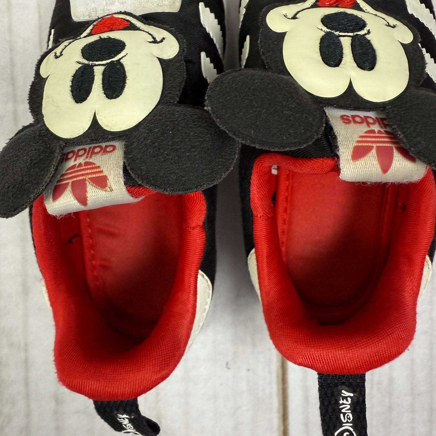 adidas x disney mickey superstar 8C