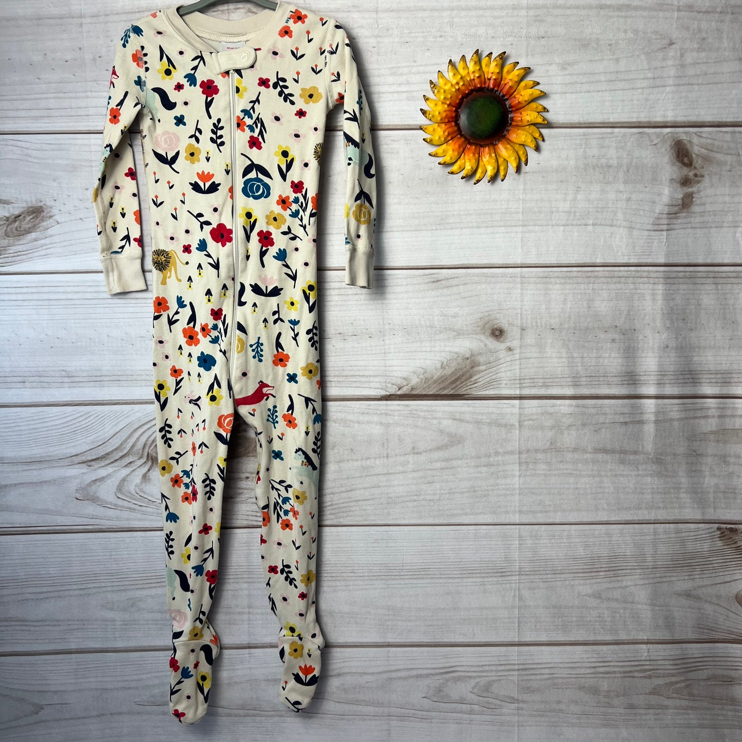 hanna andersson floral zip footed sleeper 3T