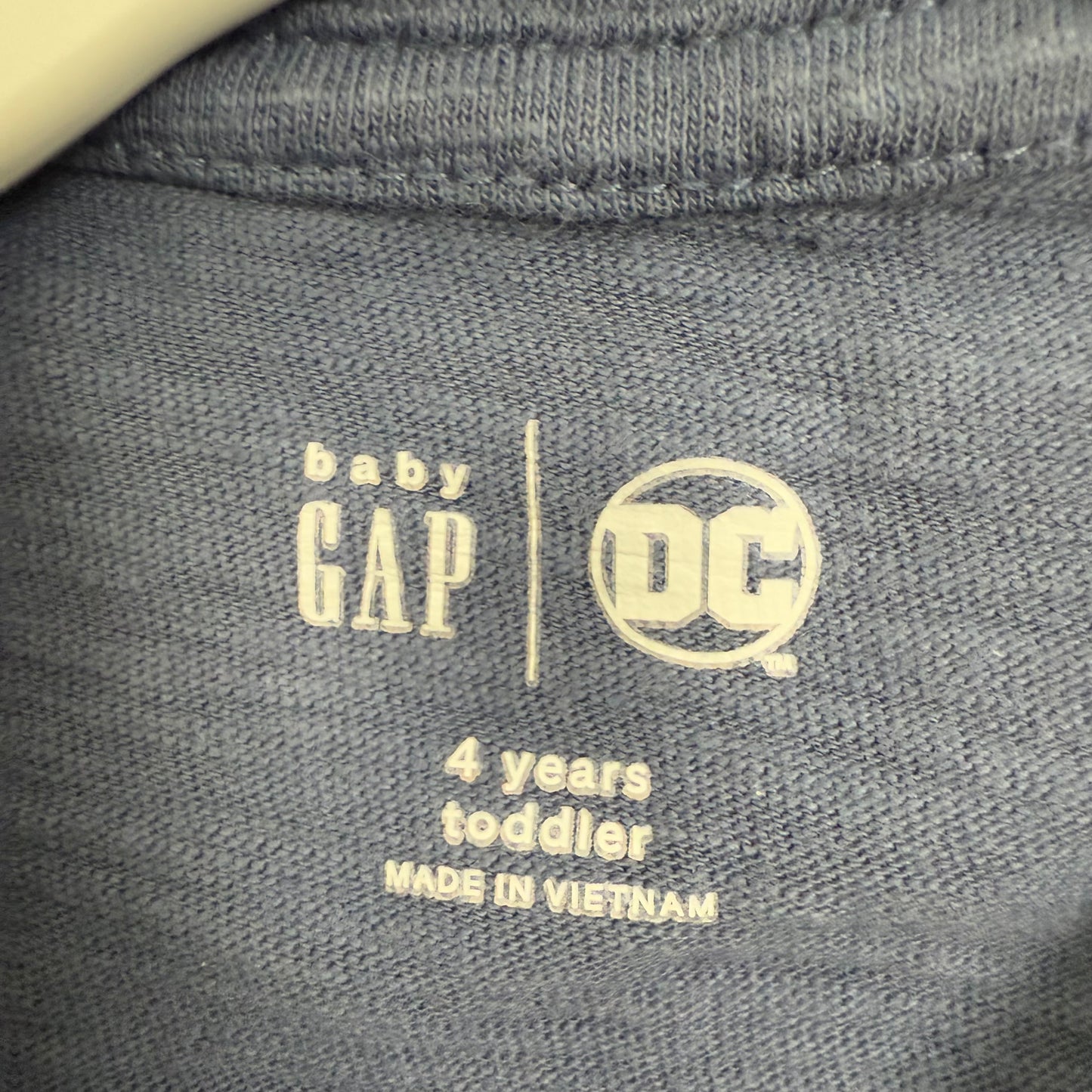 gap kids x DC batman shirt 4T