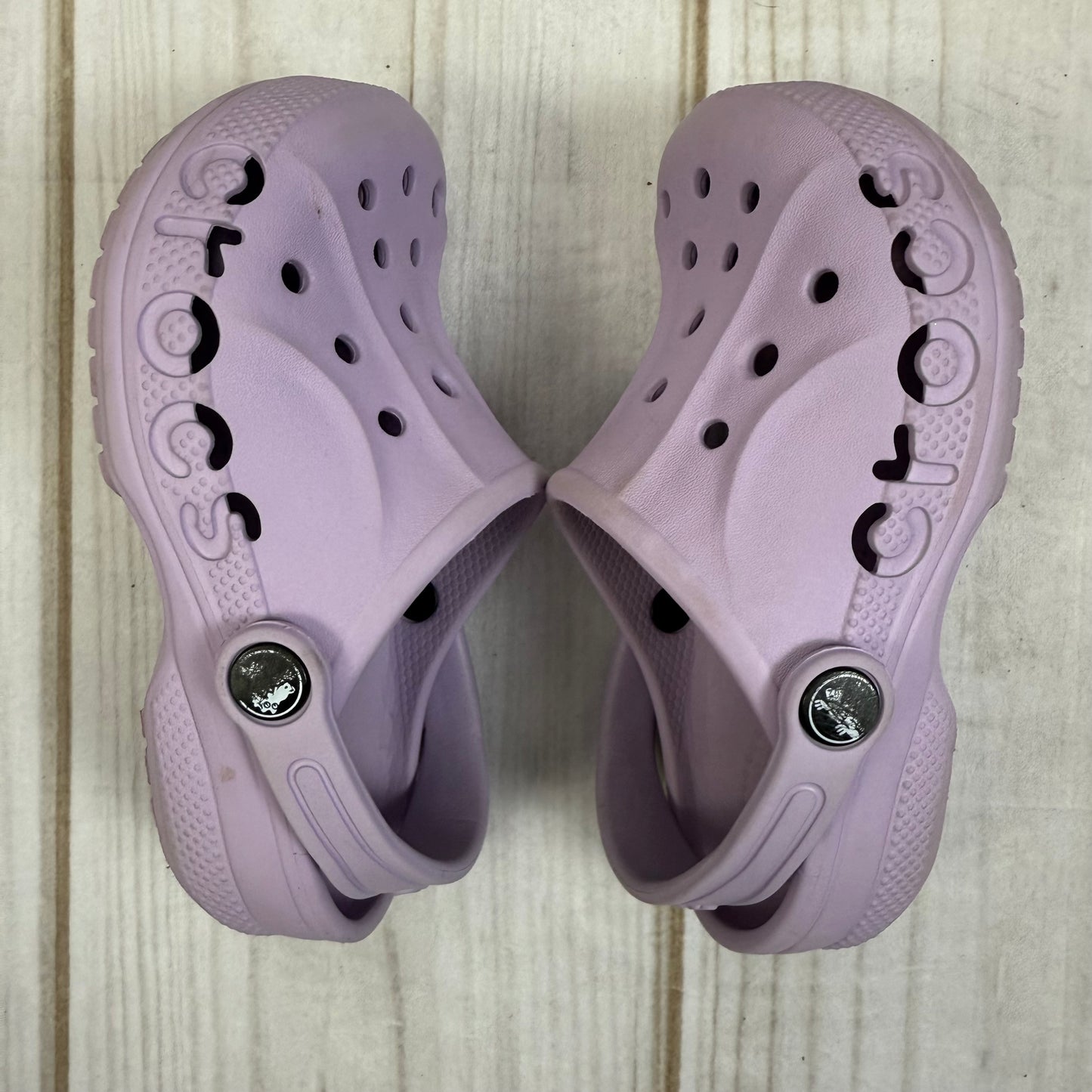 classic crocs 11C