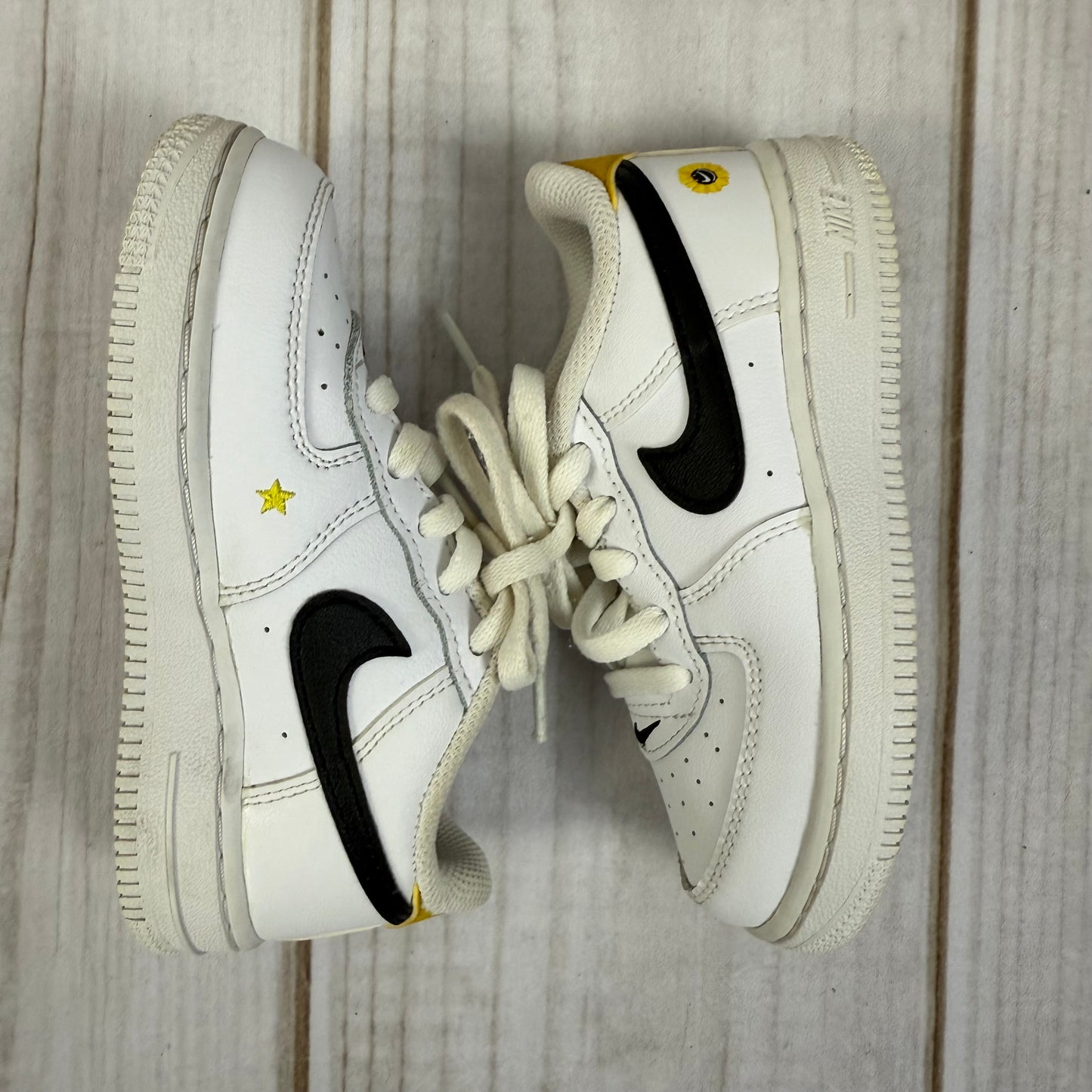 nike air force 1 LV8 9C