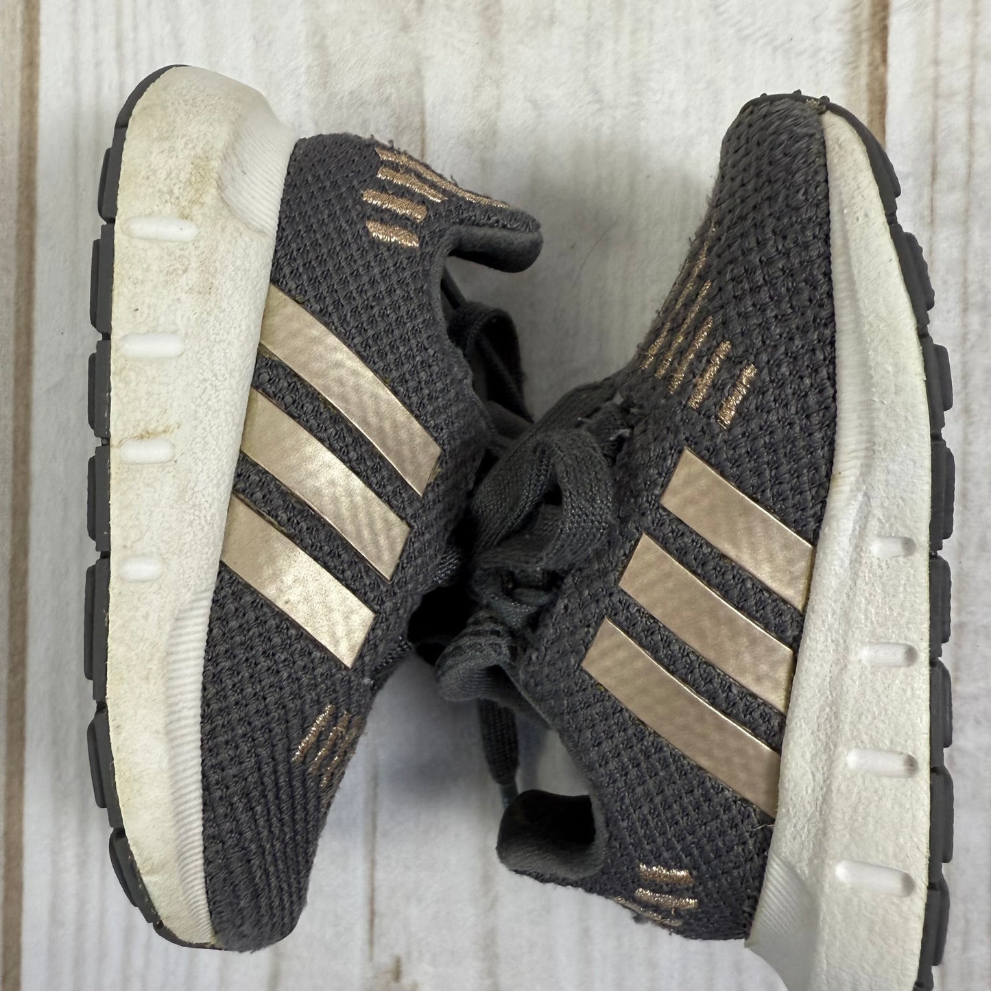 adidas run swift shoes 4C