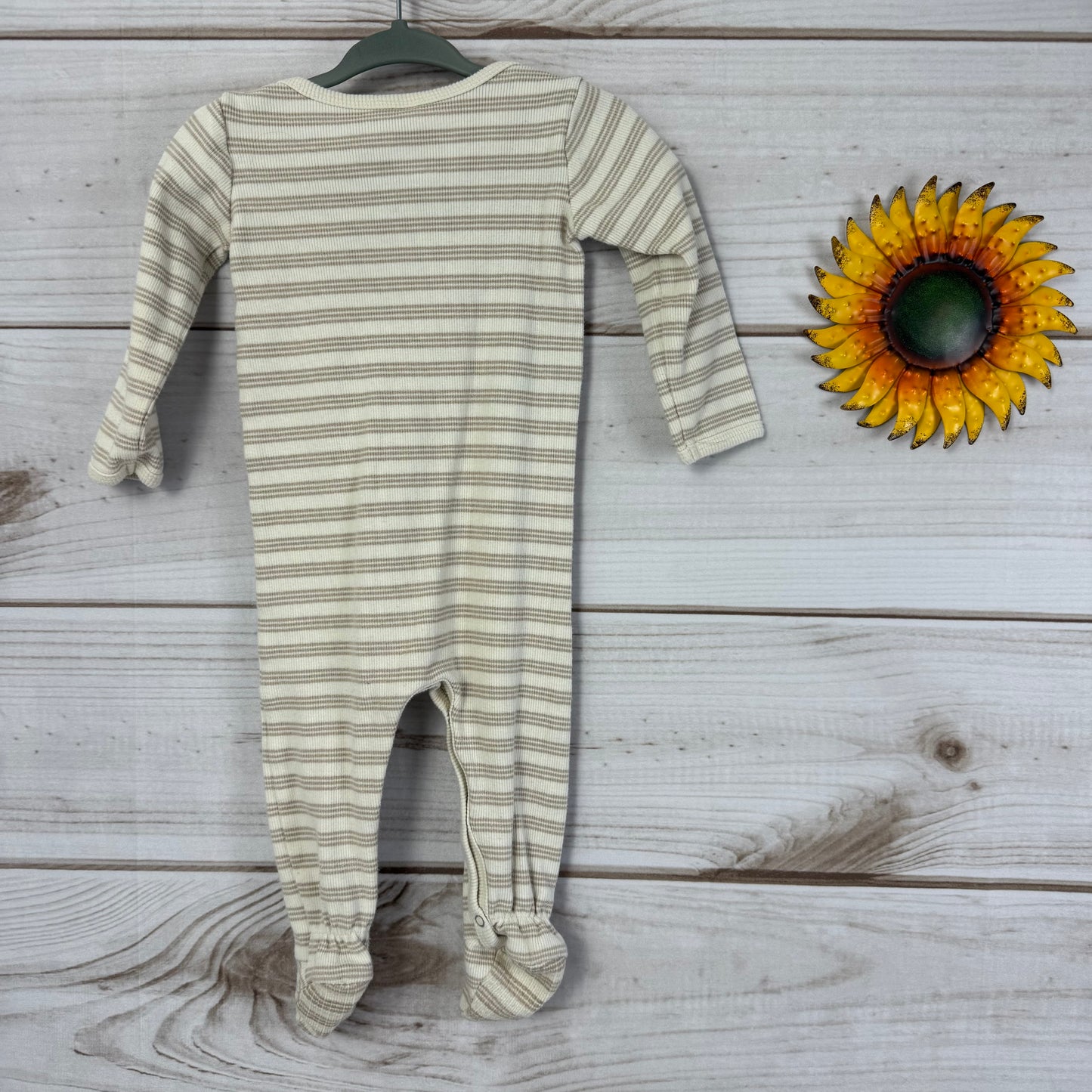 q by quicy mae footie 12-18M
