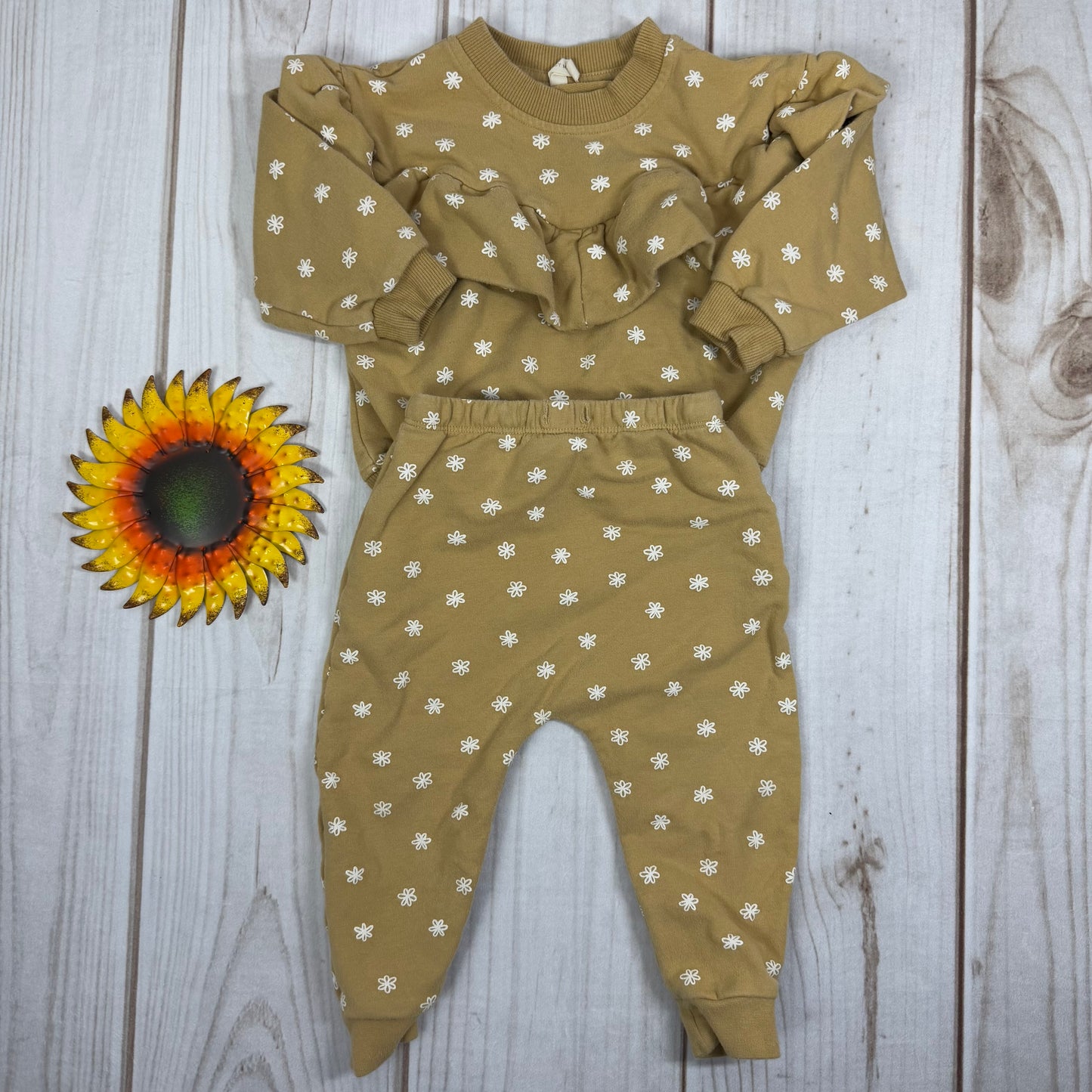 quincy mae ruffle fleece sweatsuit 12-18M