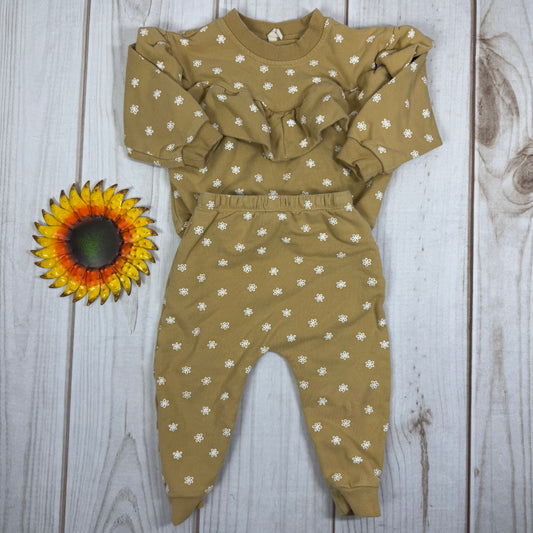 quincy mae ruffle fleece sweatsuit 12-18M