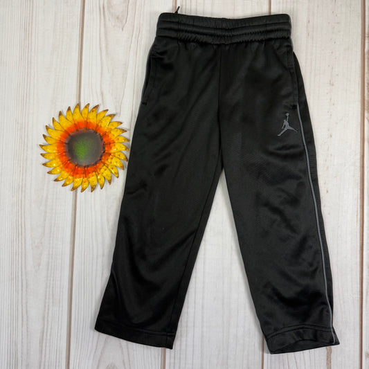 nike therma-fit pants 4T