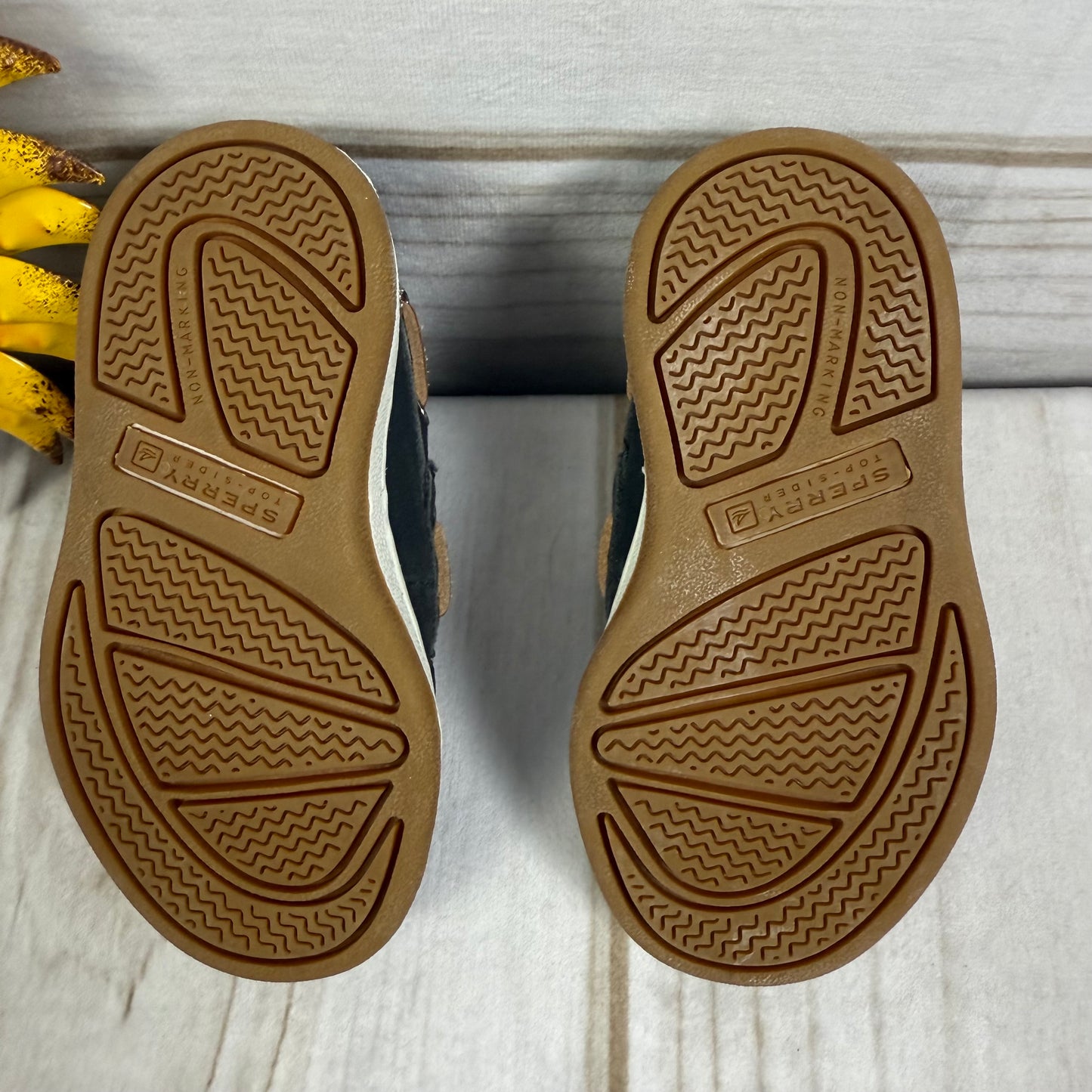 sperry boat shoes 5C