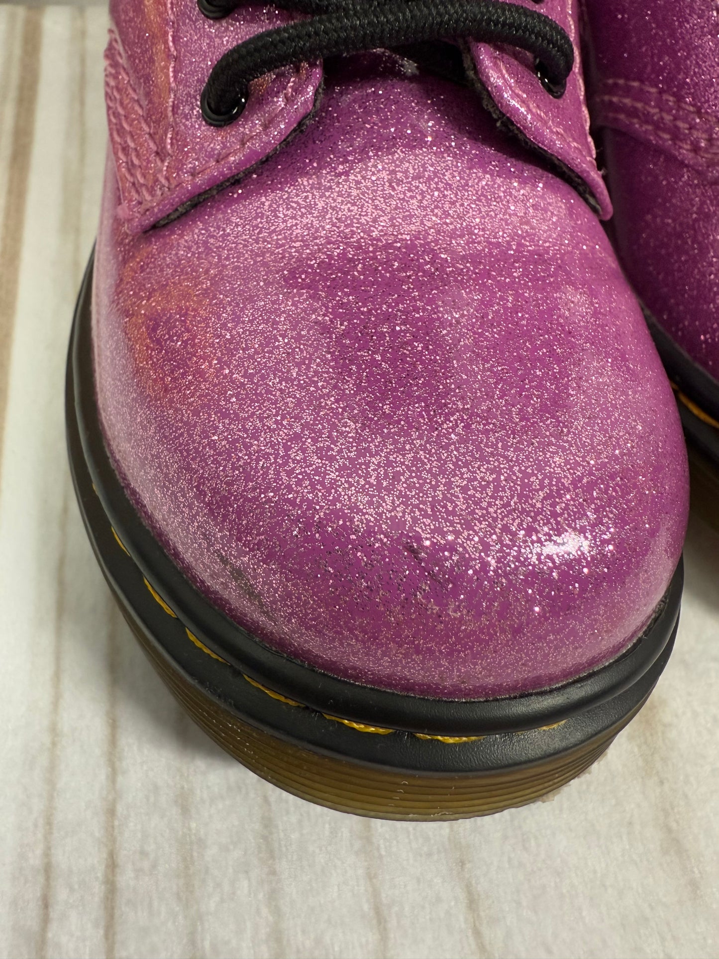 dr. martens 1460 glitter ankle boot 10C