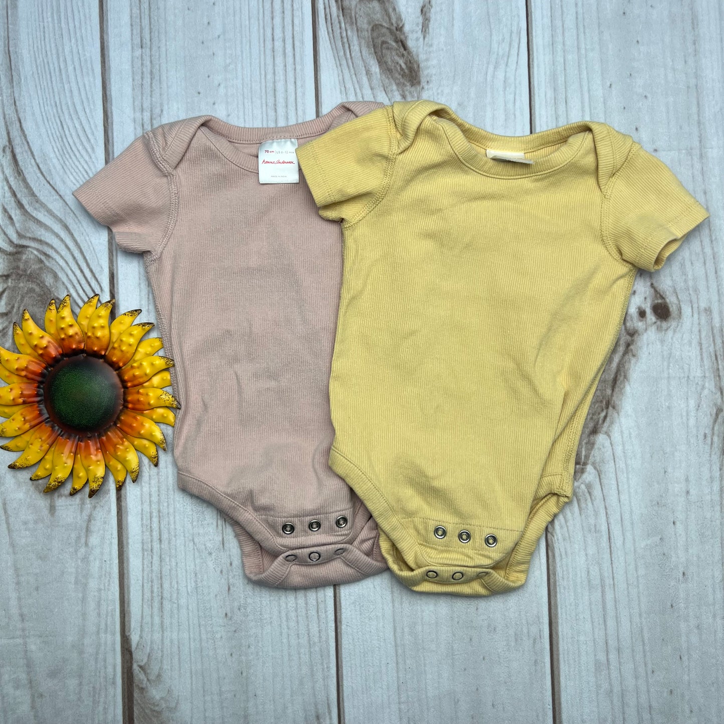 hanna andersson baby bodysuit 6-12M