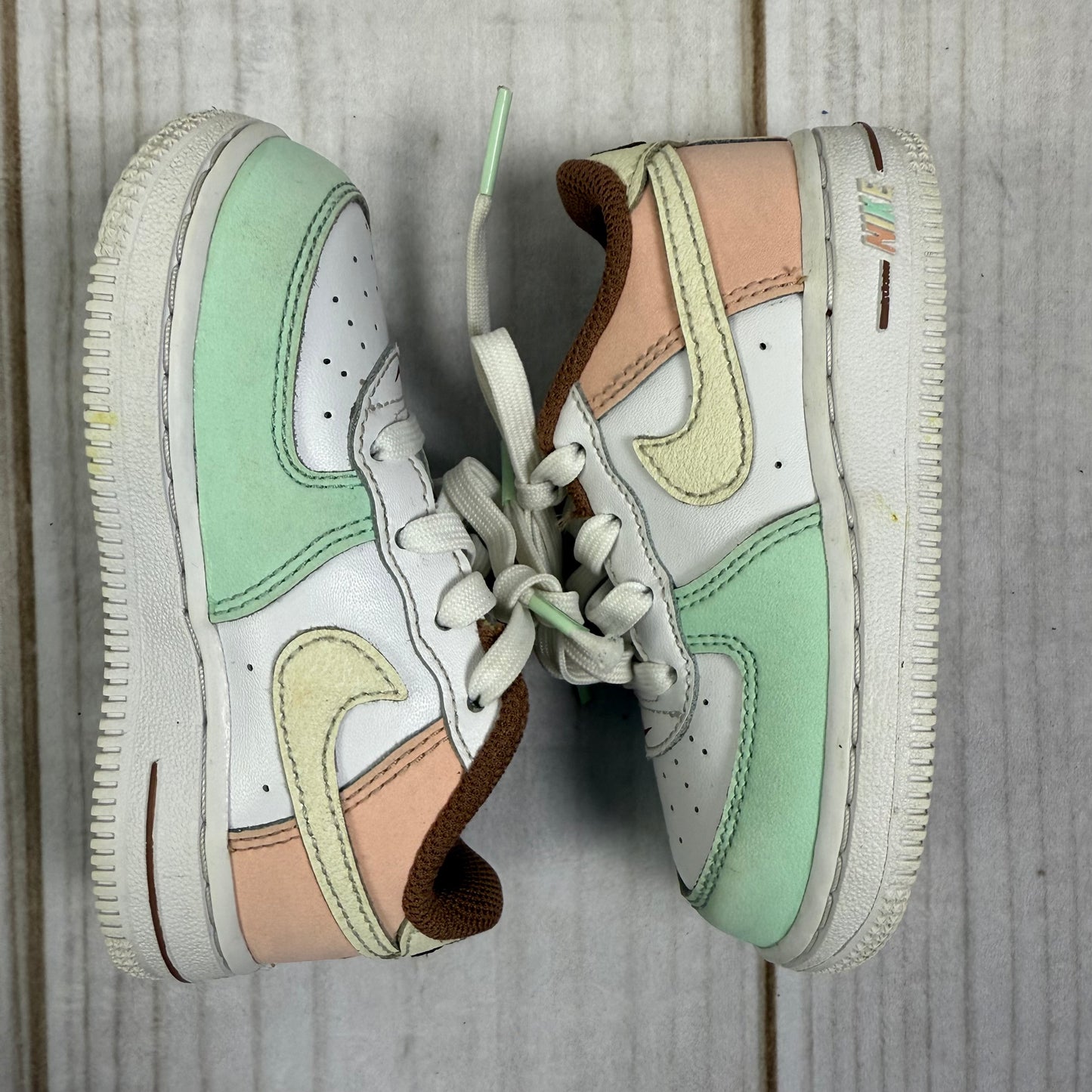 nike air force 1 LV8 7C