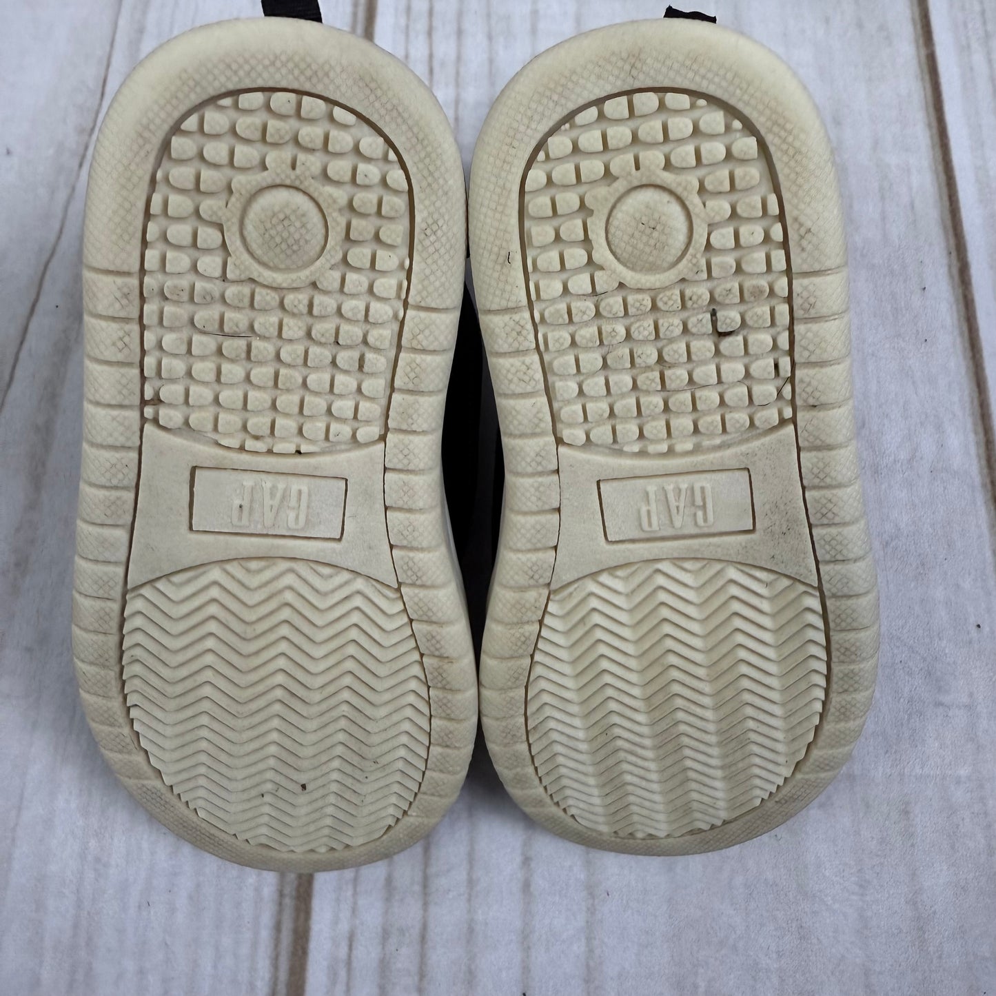 baby gap high top shoes 7C