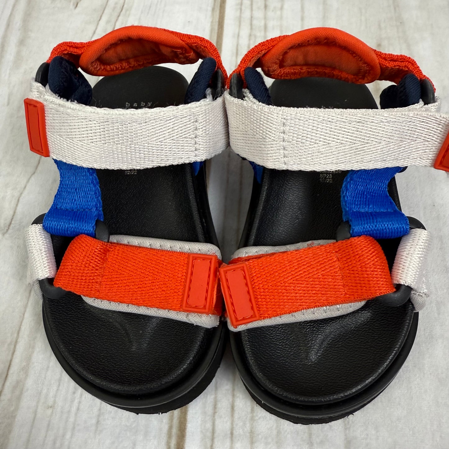 baby gap sporty sandals 5/6C