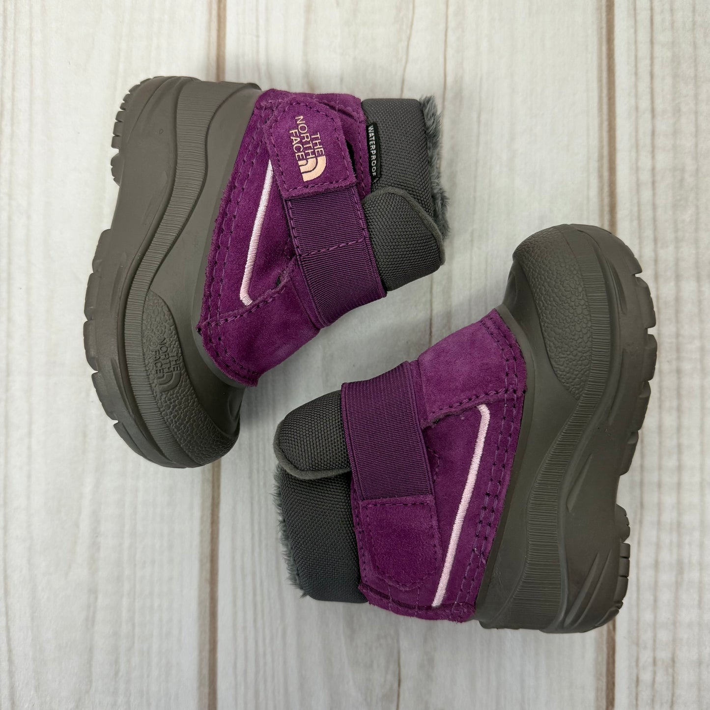 the north face alpenglow II boots 5C